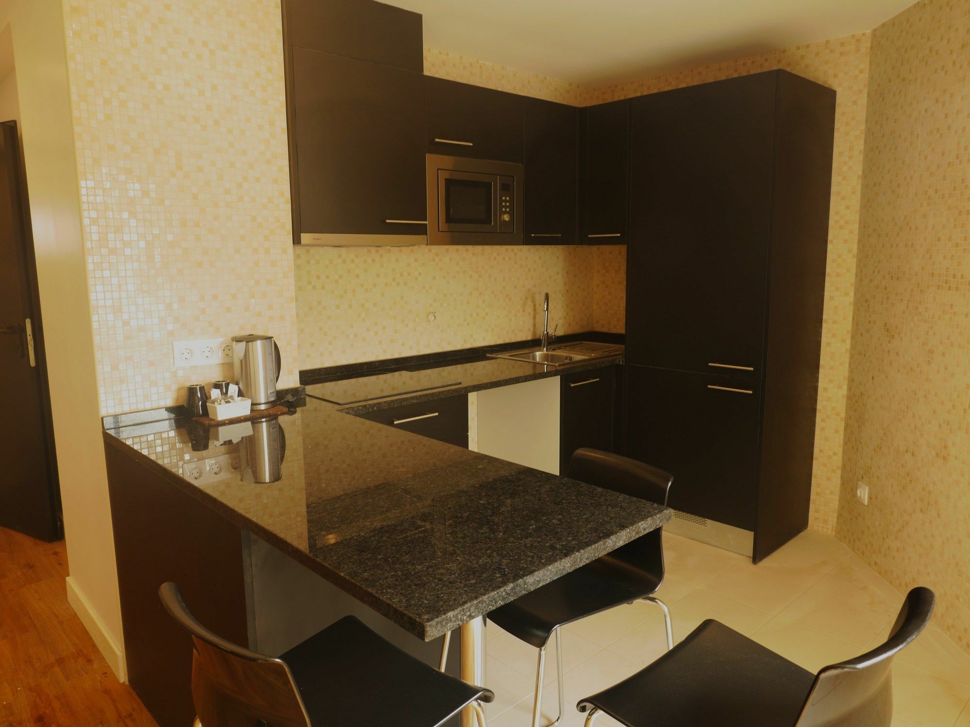 Apartahotel & By